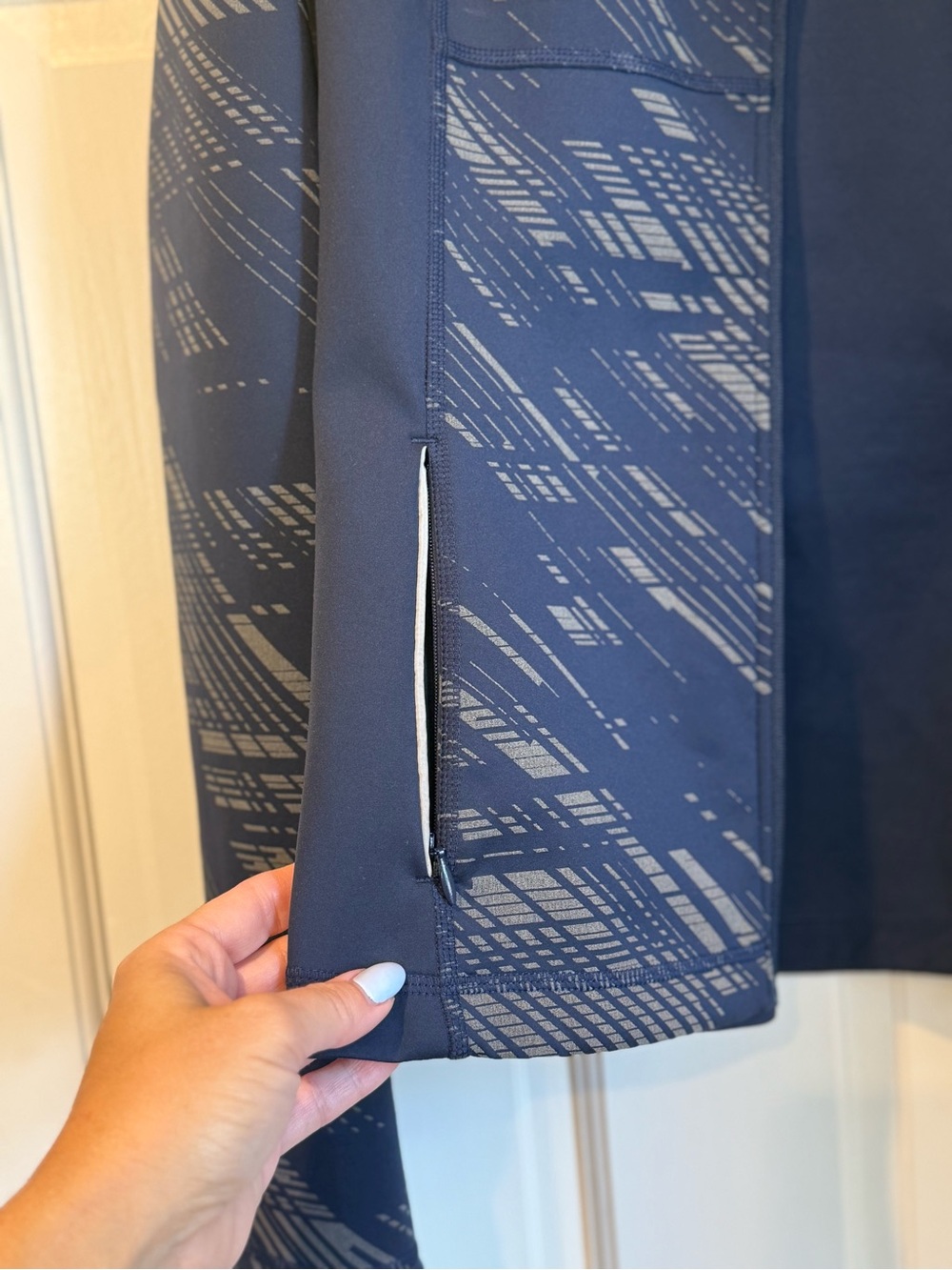 Sweaty Betty navy patterned full-zip performance jacket with silver accents - Picture 5 of 7